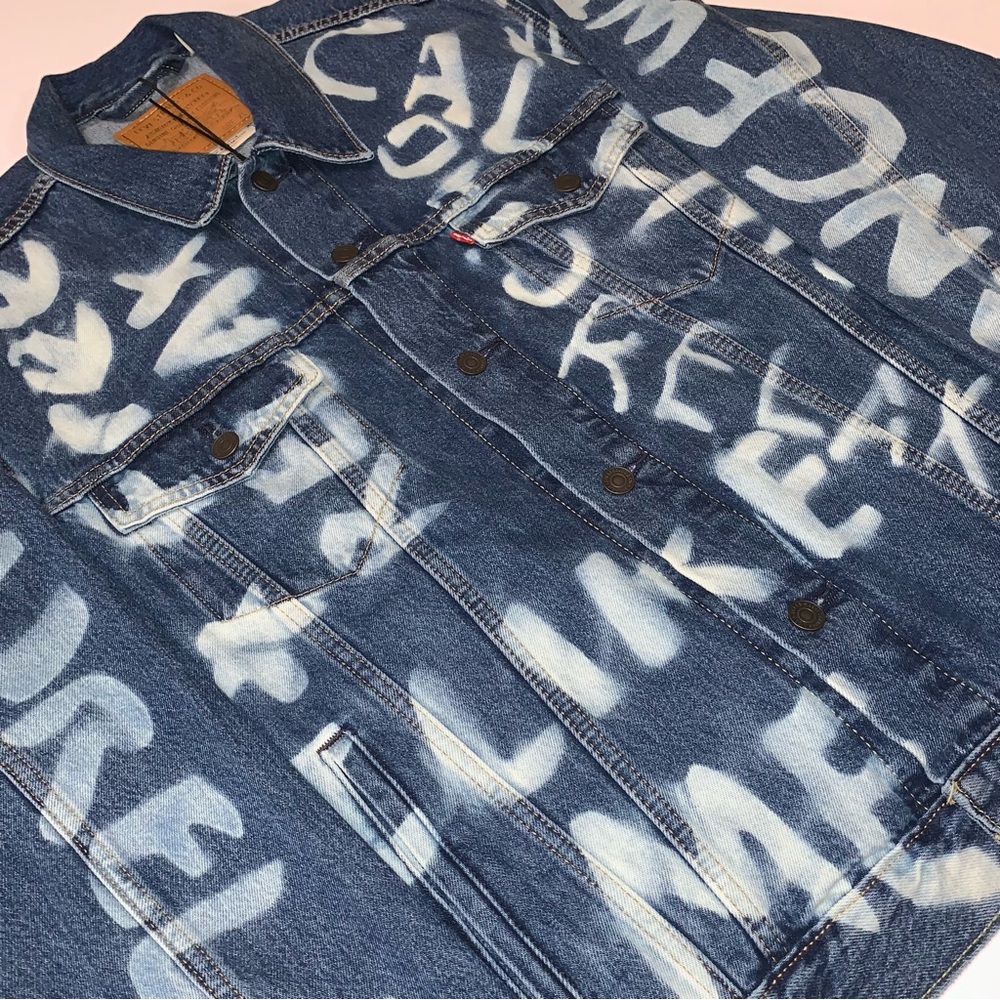 Levi's Premium Denim The Trucker Graffiti Jacket-Size XL New - Picture 3 of 12